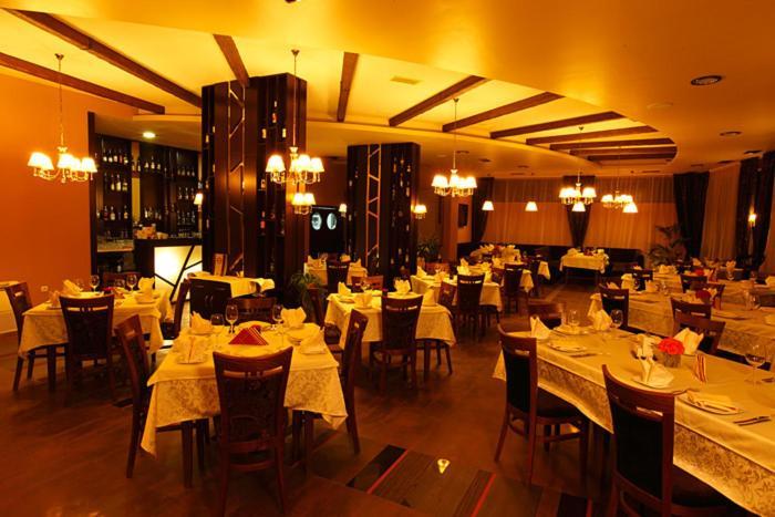 Family Hotel - Restaurant Ring Montana Kültér fotó