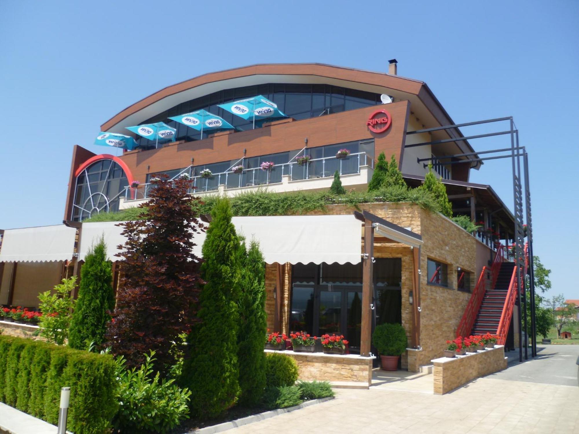 Family Hotel - Restaurant Ring Montana Kültér fotó