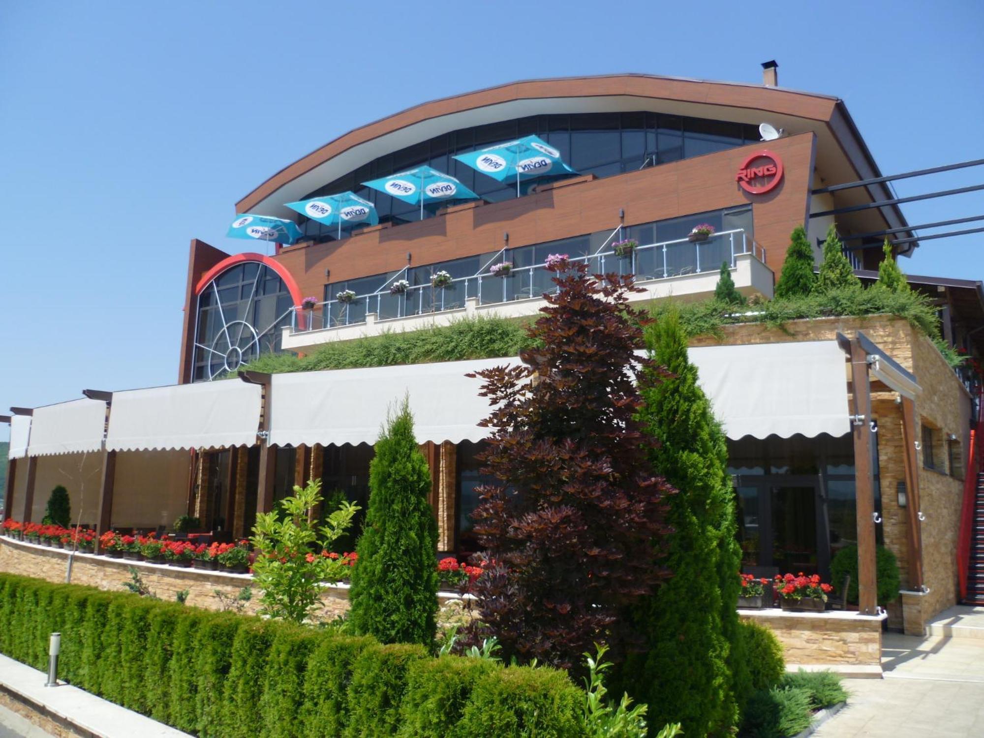 Family Hotel - Restaurant Ring Montana Kültér fotó