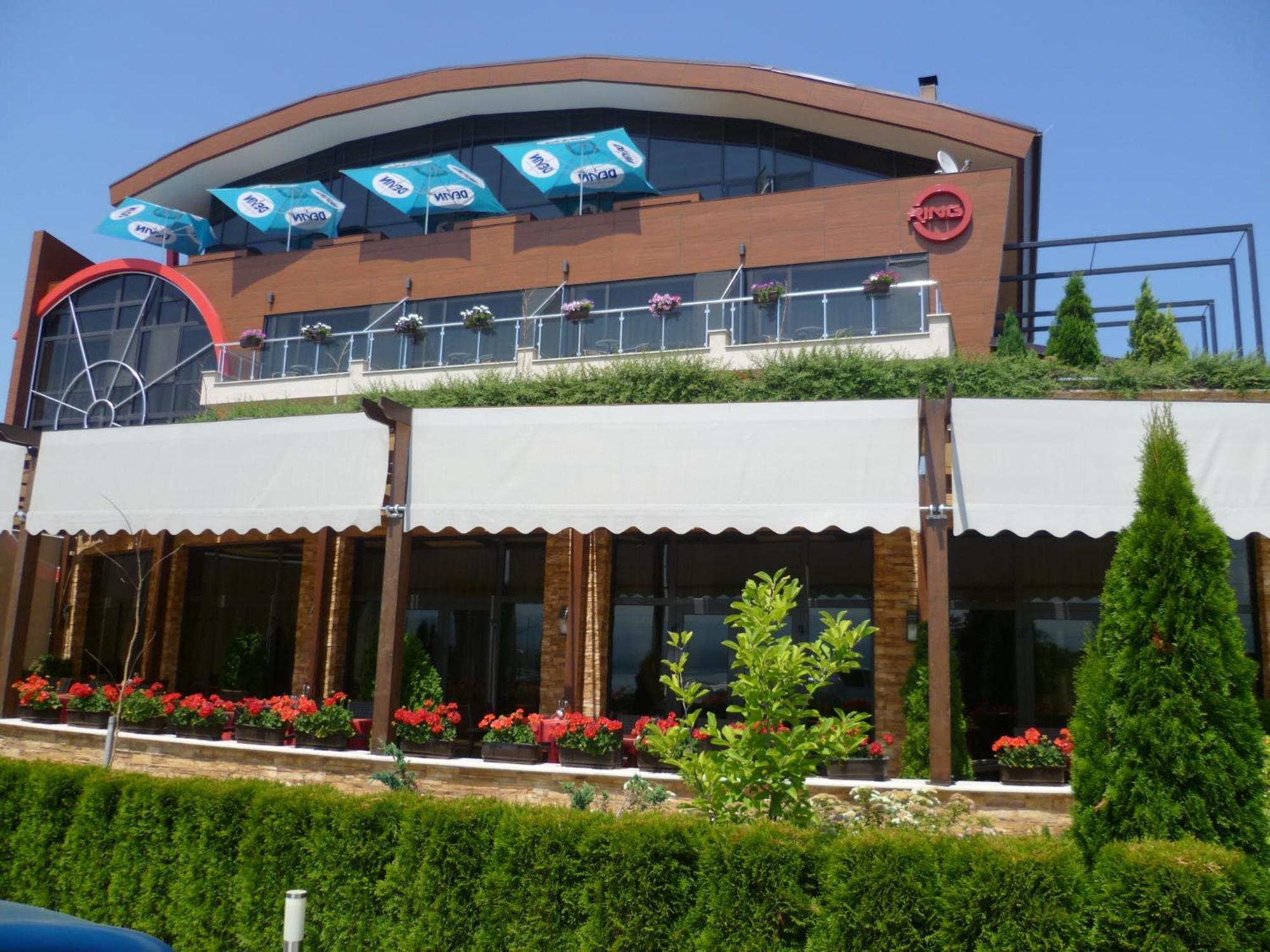 Family Hotel - Restaurant Ring Montana Kültér fotó